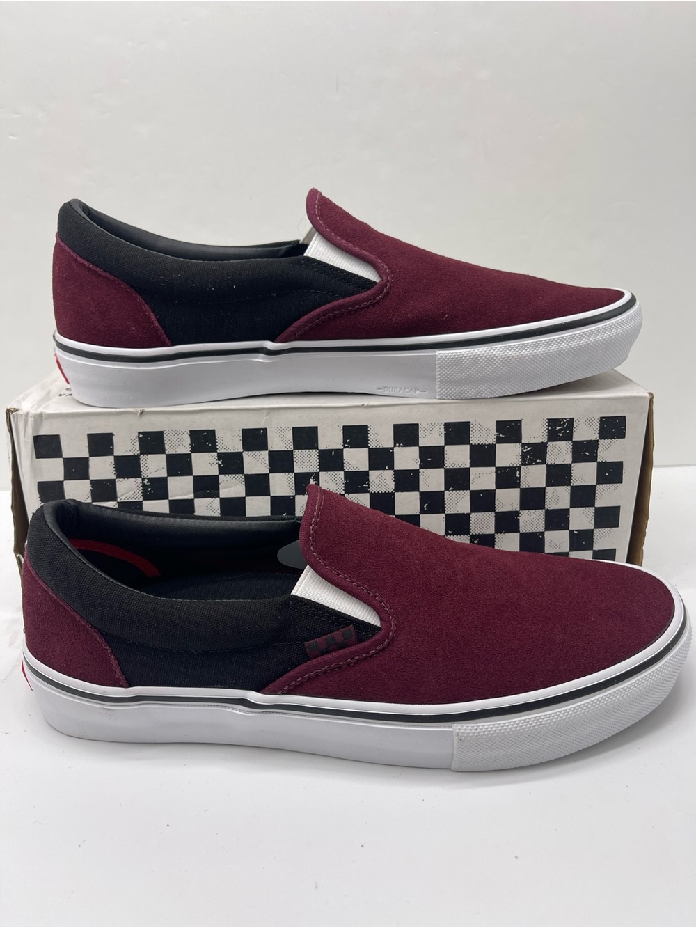 Vans Men’s Sz 11.5 Skate Slip-On Port/Black
VN0A5FCA02Y Sneakers 
 in Burgundy